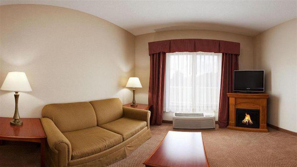 Holiday Inn Express Hotel & Suites Grand Blanc By Ihg Extérieur photo