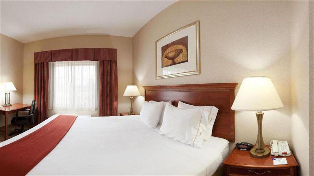 Holiday Inn Express Hotel & Suites Grand Blanc By Ihg Extérieur photo