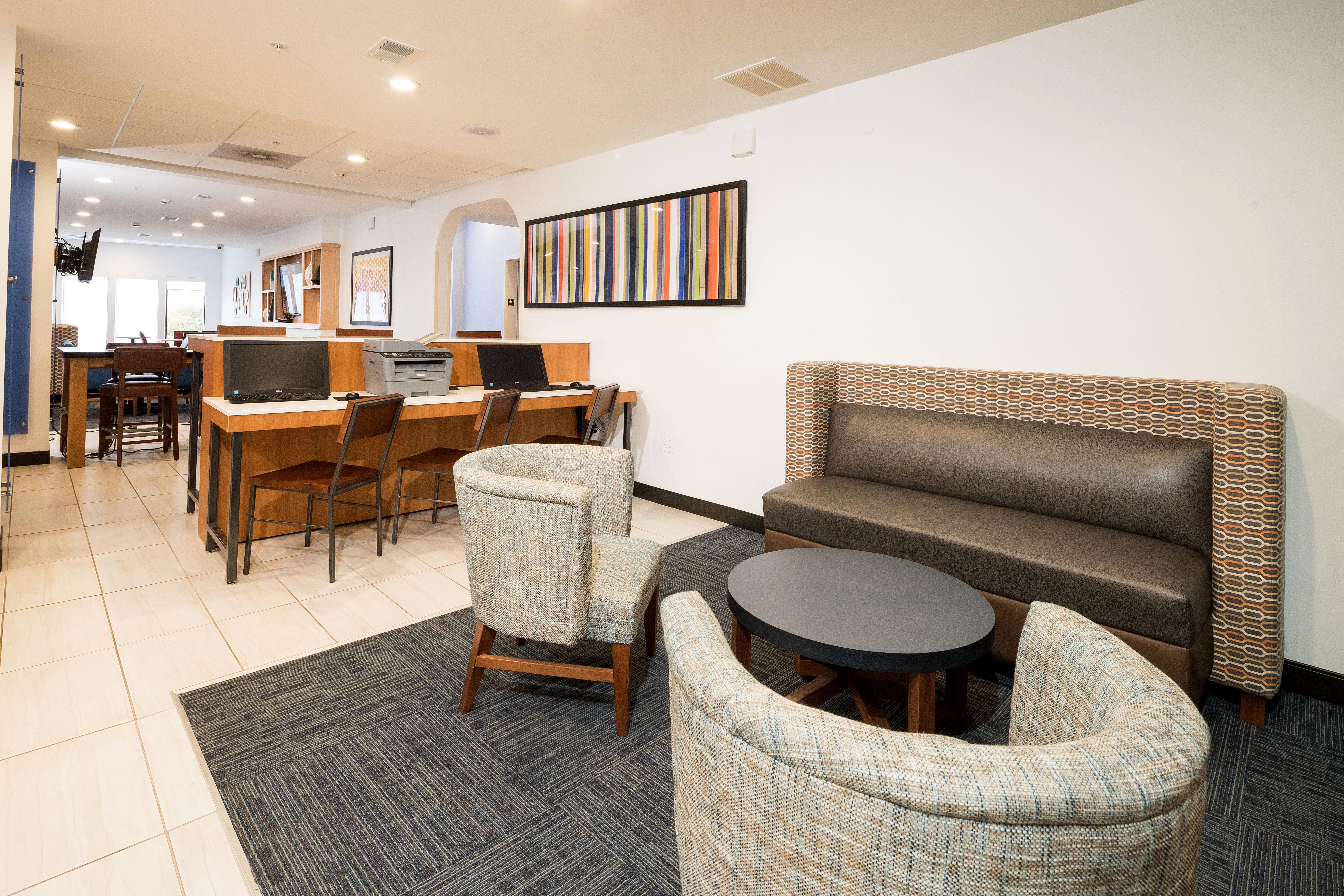 Holiday Inn Express Hotel & Suites Grand Blanc By Ihg Extérieur photo