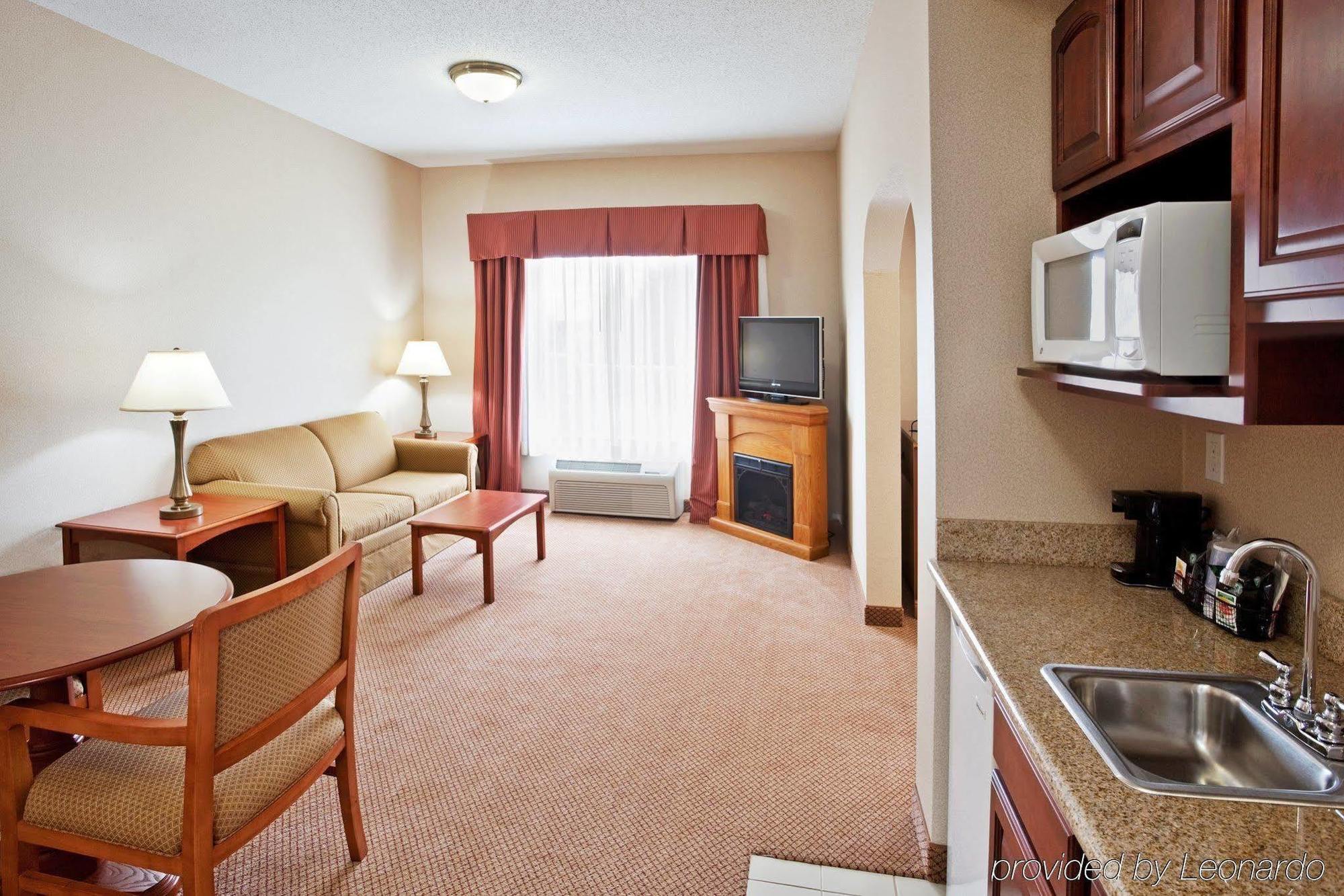 Holiday Inn Express Hotel & Suites Grand Blanc By Ihg Extérieur photo